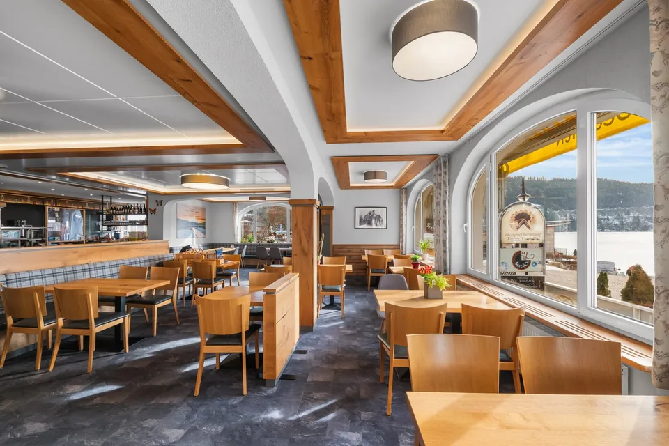 Residential and commercial building on Lake Titisee, Café & Restaurant Seeblick plus – photo 12 of 13