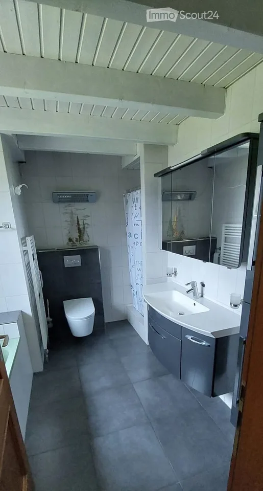 Sehr grosse Dachwohnung, Hausteil zu vermieten – Foto 4 von 5