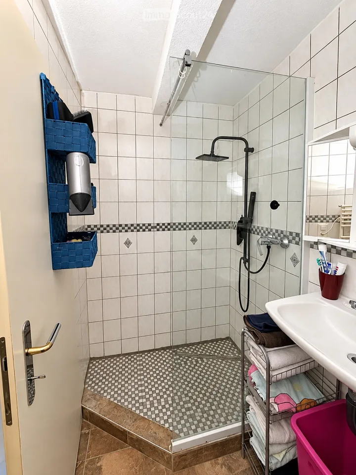 4.5-Zimmer-Dachwohnung über zwei Etagen in Hornussen – Foto 4 von 5