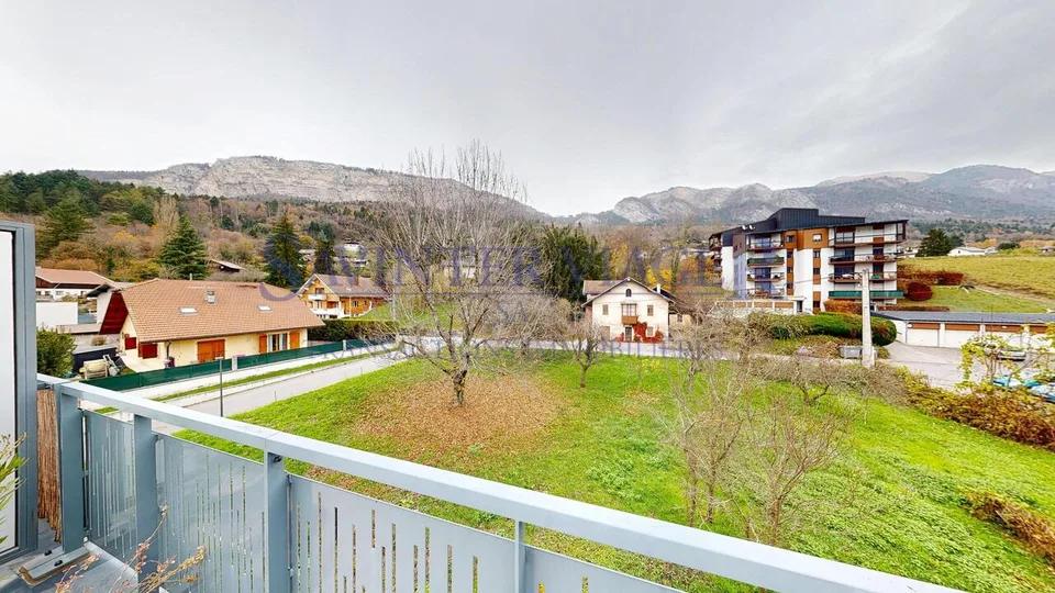 Attique T5 en duplex avec grandes terrasses et 2 garages - Bonneville – Foto 10 von 13