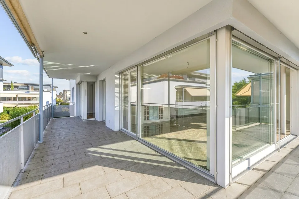 Appartement lumineux 5.5 pièces avec grand balcon à Muri AG – photo 6 sur 19