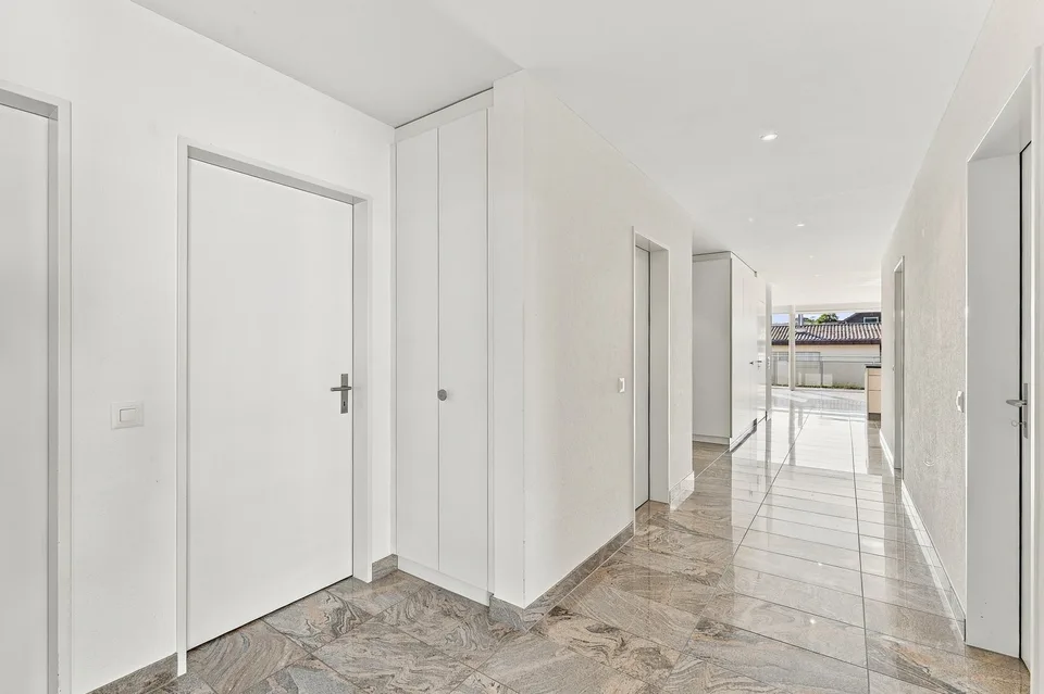 Appartement lumineux 5.5 pièces avec grand balcon à Muri AG – photo 14 sur 19