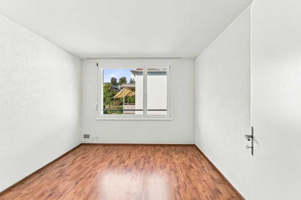 Appartement lumineux 5.5 pièces avec grand balcon à Muri AG – photo 8 sur 19