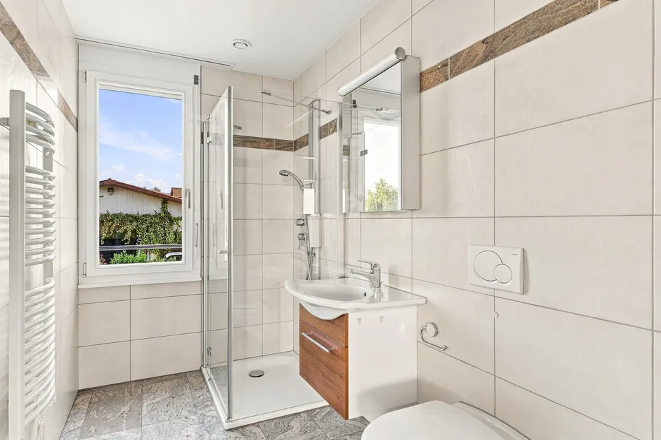 Appartement lumineux 5.5 pièces avec grand balcon à Muri AG – photo 13 sur 19