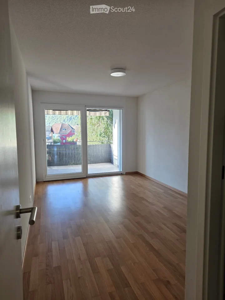 Geräumige 3.5-Zimmer-Wohnung – Foto 3 von 5