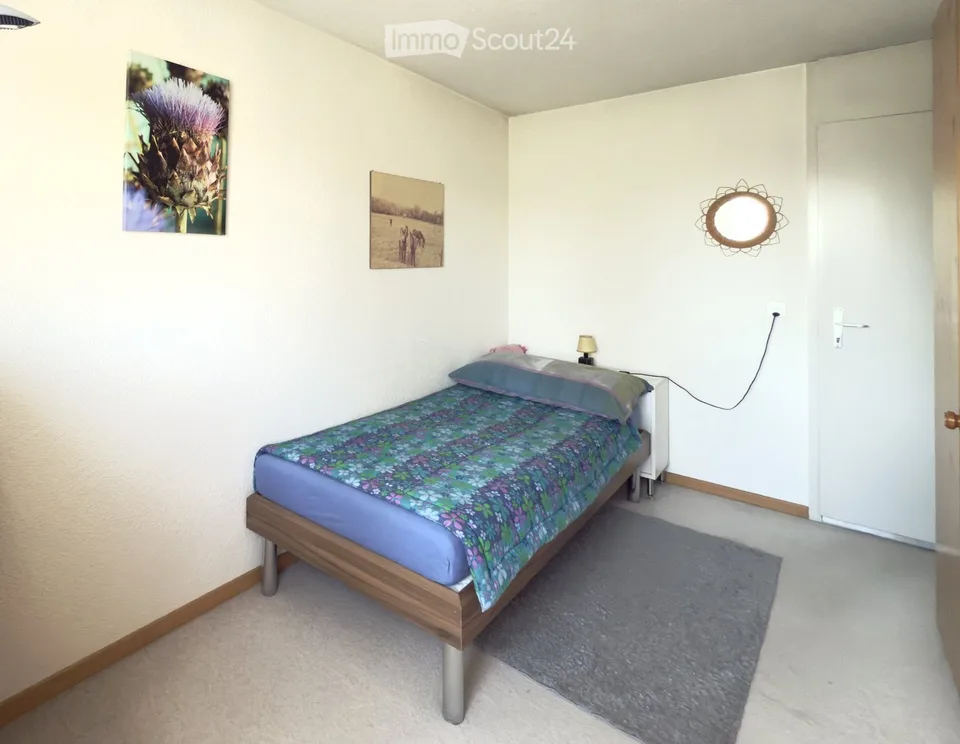 Charmant appartement 4.5 pièces avec balcon et vue imprenable à Uetendorf – photo 10 sur 15
