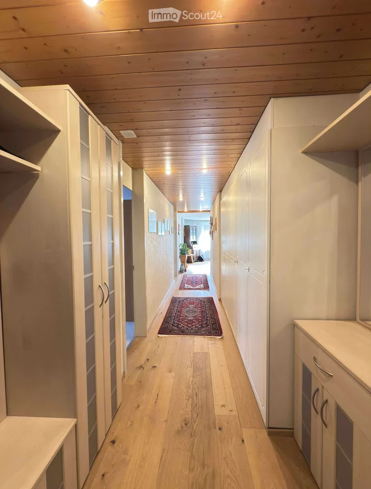 Charmant appartement 4.5 pièces avec balcon et vue imprenable à Uetendorf – photo 13 sur 15