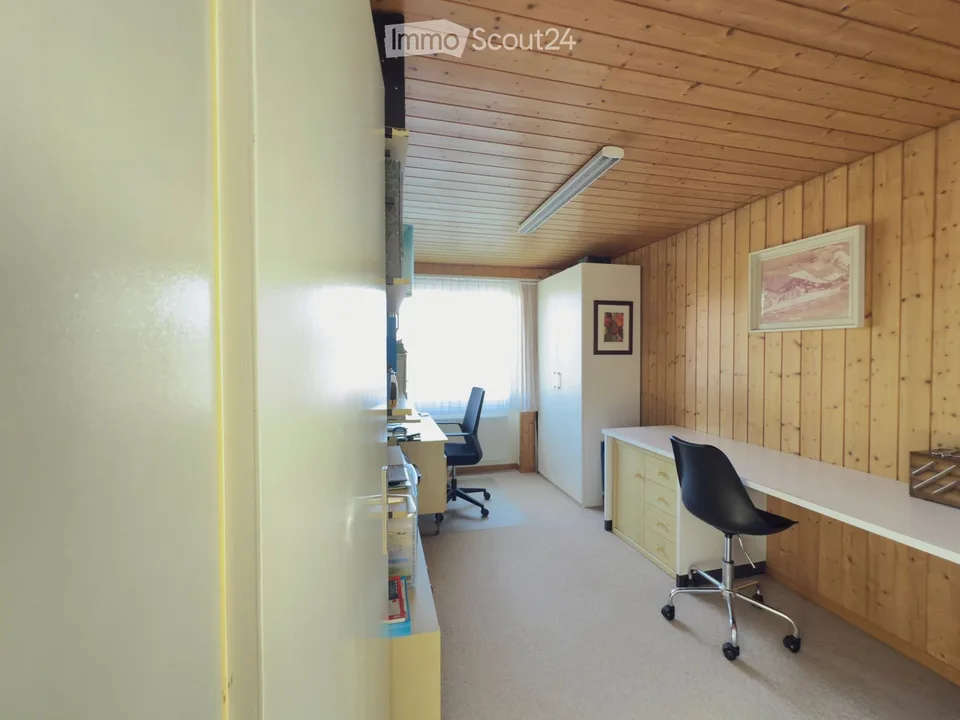 Charmant appartement 4.5 pièces avec balcon et vue imprenable à Uetendorf – photo 11 sur 15