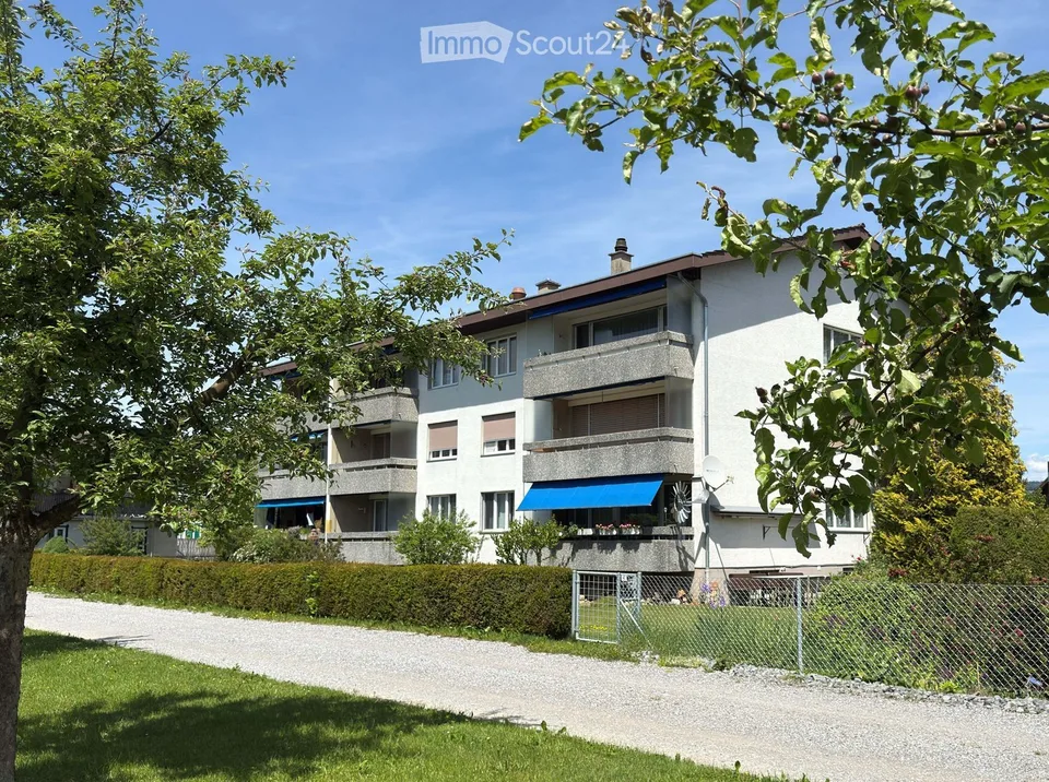 Charmant appartement 4.5 pièces avec balcon et vue imprenable à Uetendorf – photo 14 sur 15