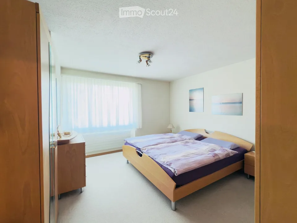 Charmant appartement 4.5 pièces avec balcon et vue imprenable à Uetendorf – photo 9 sur 15