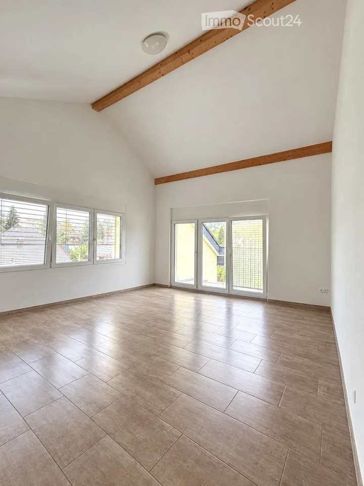 Helle 3,5 Zimmer Wohnung zu vermieten – Foto 4 von 5
