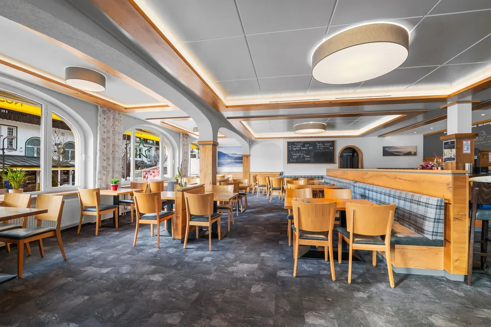 Café & Restaurant Seeblick - Gastronomy with Living Directly on Lake Titisee – photo 9 of 13
