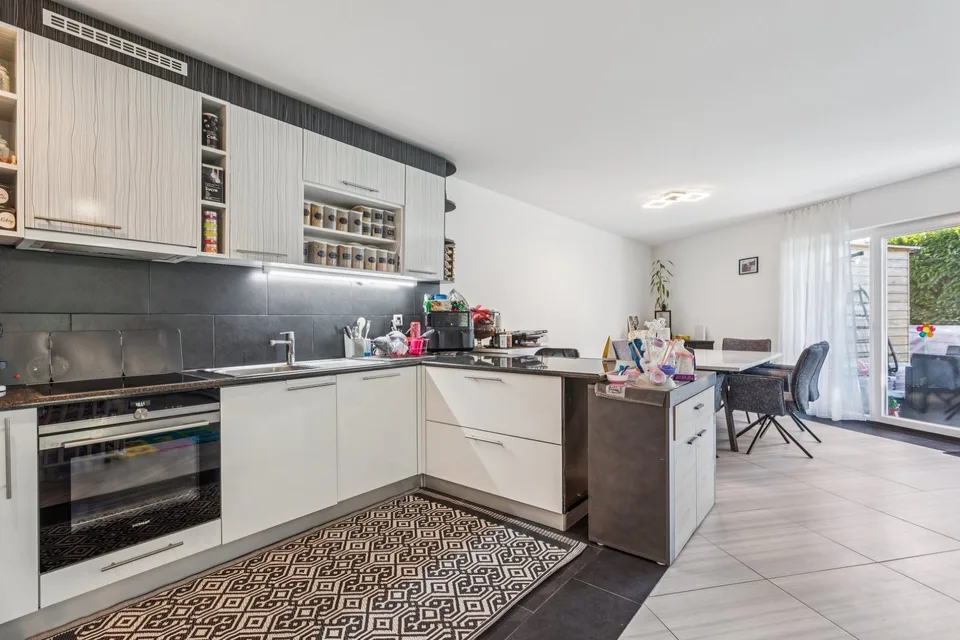 Ein glückliches und zugängliches Leben in einer modernen 6-Zimmer-Villa – Foto 3 von 10