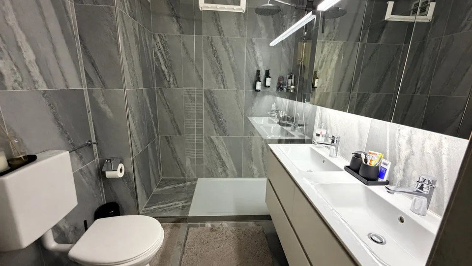 6.5-Zimmer-Familienhaus an sonniger, ruhiger Lage, umfassend renoviert – Foto 10 von 13
