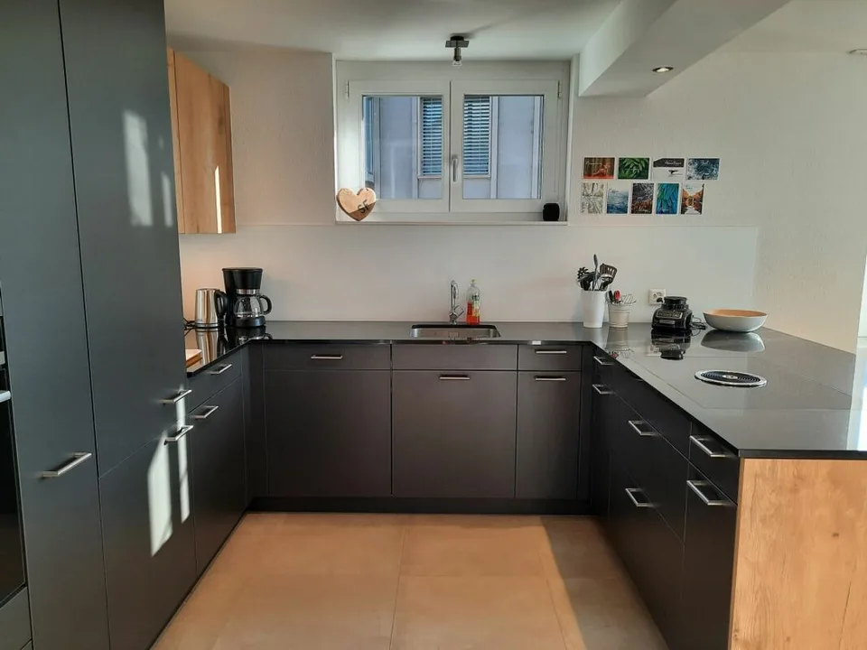 Appartamento di 3,5 locali con ampia terrazza e vista sulle montagne! – foto 3 di 9