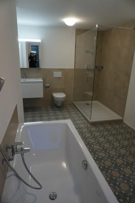 Appartamento di 3,5 locali con ampia terrazza e vista sulle montagne! – foto 4 di 9