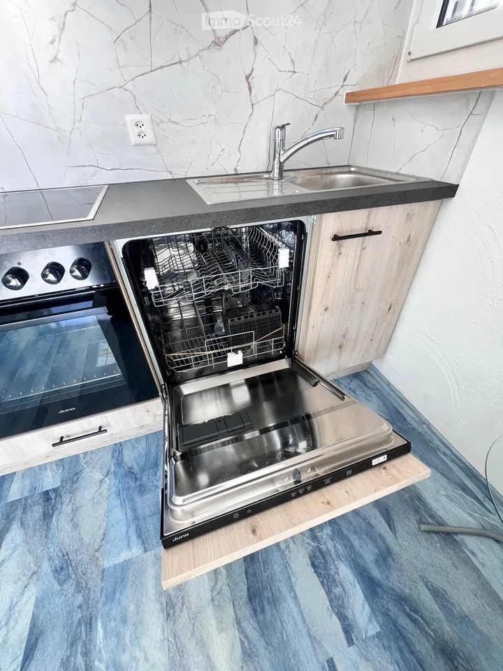 1.5 Zimmer-Studio in Lengnau CHF 800. inkl. NK – Foto 3 von 5