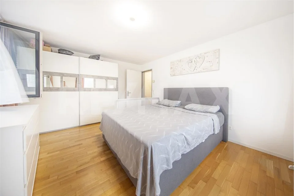 Wohnen mit Mythenblick  stillvolle, moderne 4.5-Zimmer-Eigentumswohnung in Ibach SZ – Foto 2 von 13