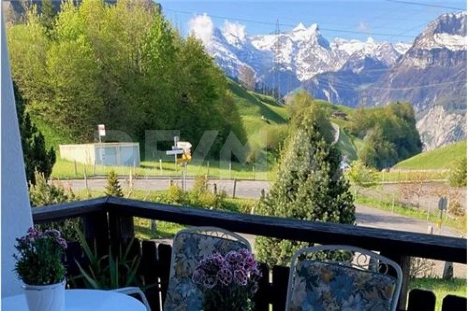Traumhafte 3.5-Zi.-Miet-Wohnung mit Weitsicht und heimeligem Kachelofen – Foto 11 von 13