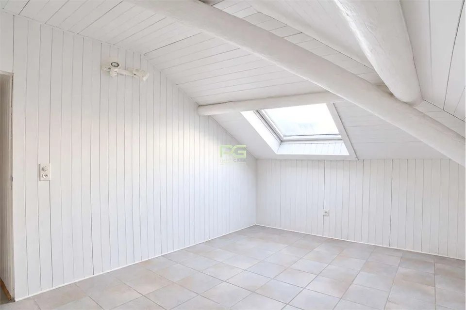 Zweifamilienhaus mit Garten in optimaler Lage – Foto 8 von 13