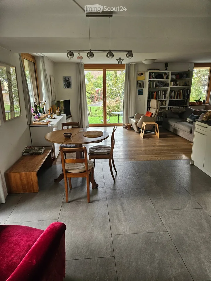 Très beau appartement de jardin, spacieux, lumineux, pratiquement neuf – photo 3 sur 5