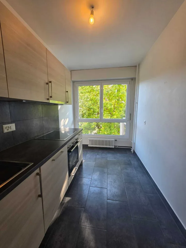 Zweieinhalb-Zimmer-Wohnung im Herzen von Nyon – Foto 2 von 4