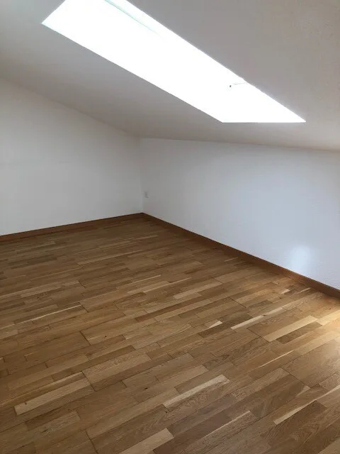 Appartement mansardé abordable et confortable avec vue sur le lac! – photo 2 sur 5