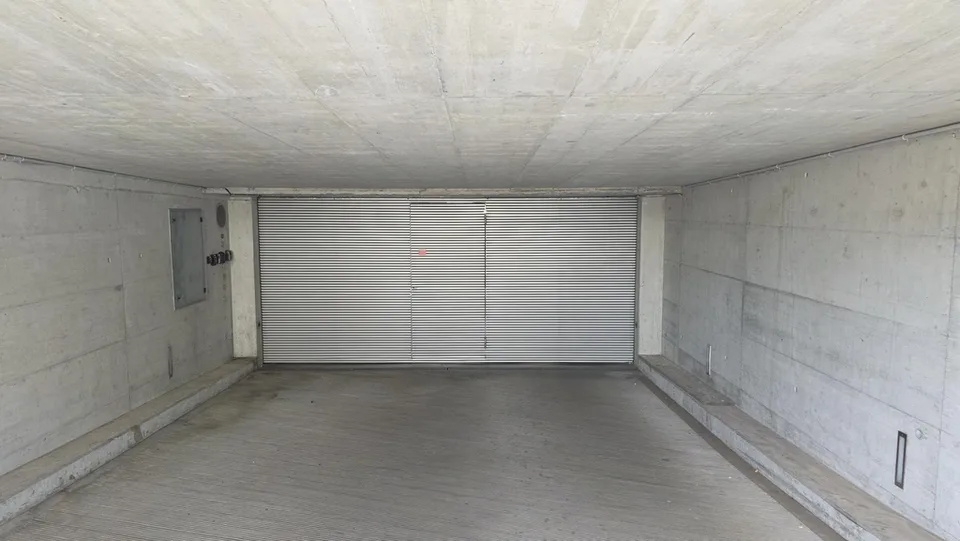 Einstellhallenplatz (mit oder ohne Elektroladestation) zu vermieten – Foto 4 von 4
