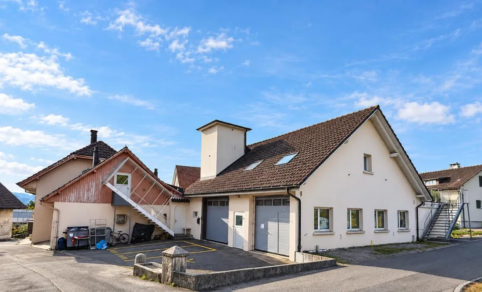 Immeuble d'appartements avec atelier à Bellach : 4 appartements en propriété par étages – photo 3 sur 18