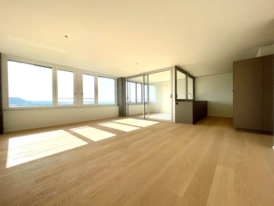 TOP: EXQLUSIVE 3.5-Zimmer-Wohnung im 24. Stock mit Panoramablick – Foto 2 von 10