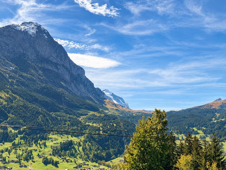 Heimelige 2½-Zimmer-Wohnung mit herrlicher Bergsicht in Grindelwald – Foto 11 von 13