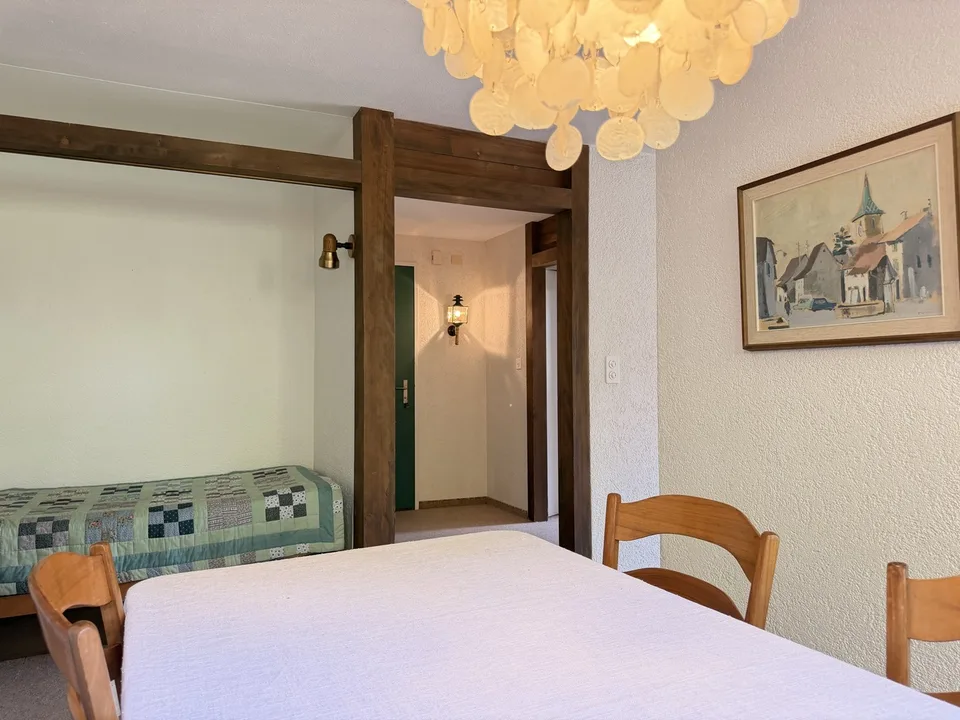 Heimelige 2½-Zimmer-Wohnung mit herrlicher Bergsicht in Grindelwald – Foto 4 von 13