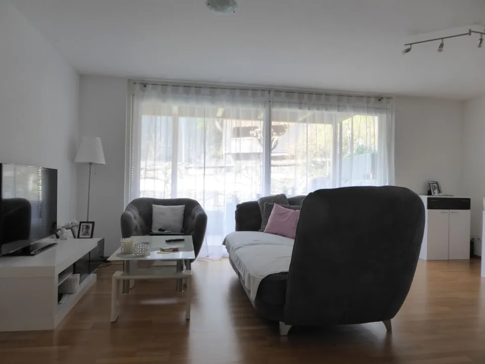 2 1/2-Zimmer-Erdgeschoss-Wohnung – Foto 3 von 12