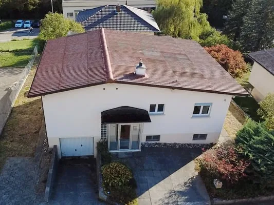 Charming 6.5-room villa in a good location – photo 4 of 23