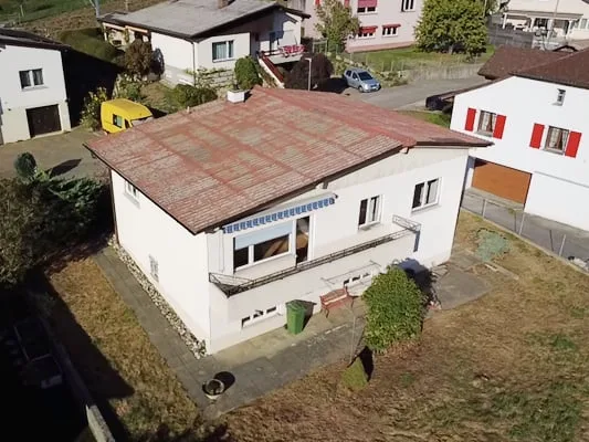 Charming 6.5-room villa in a good location – photo 3 of 23