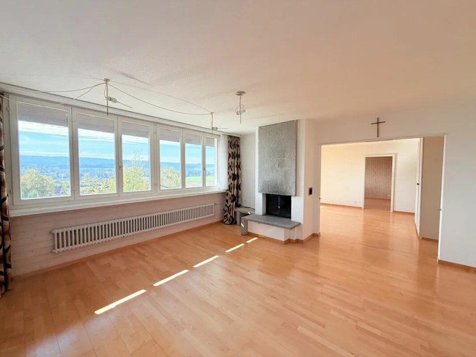 Maison unifamiliale spacieuse avec appartement séparé et vue panoramique – photo 3 sur 30