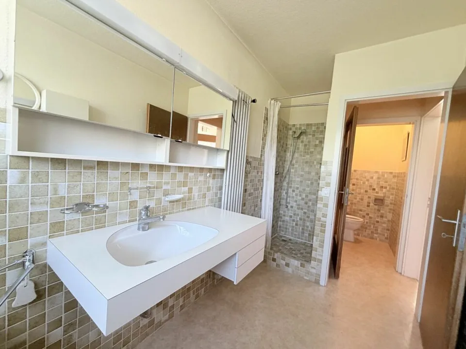 Maison unifamiliale spacieuse avec appartement séparé et vue panoramique – photo 15 sur 30