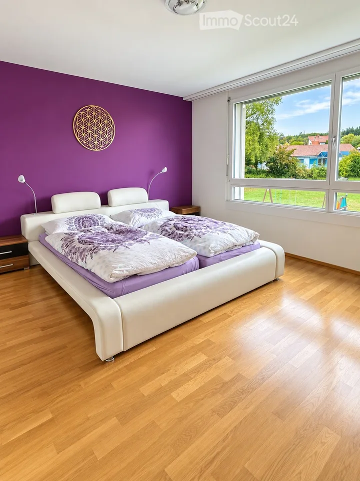 Lichtdurchflutete 3.5-Zimmer-Eigentumswohnung mit überdachtem Balkon – Foto 7 von 10