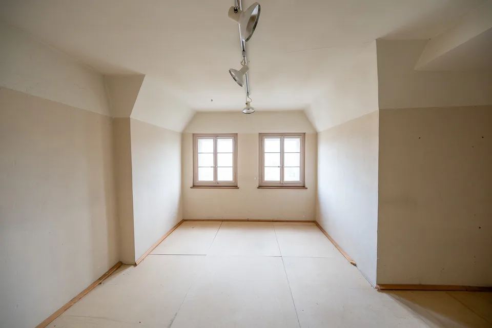 Herrschaftliche 6-Zimmer-Villa mit traumhafter Panoramasicht in Burg AG – Foto 2 von 11