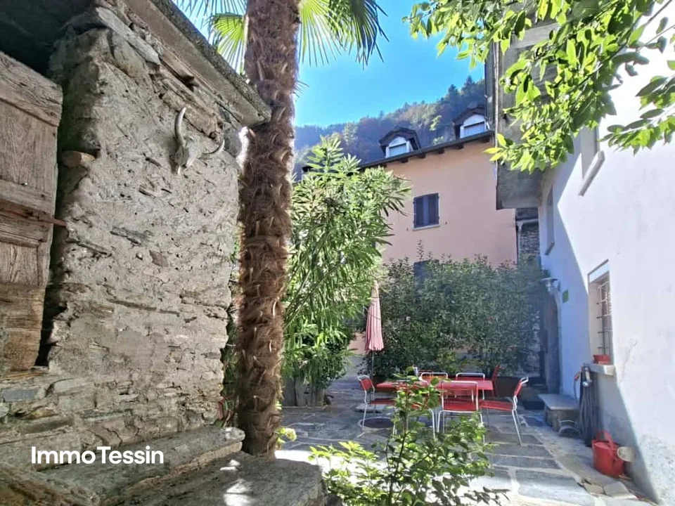 Casa patrizia storica a Moghegno - dove il charme ticinese incontra il comfort abitativo moderno – foto 2 di 13