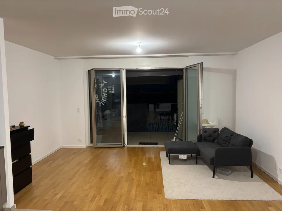 Dringend großes Studio von 38 m² in Chavannes-près-Renens – Foto 4 von 5