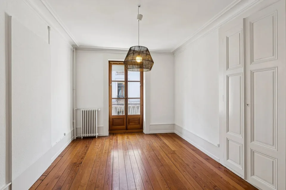 Seltenes 4-Zimmer-Apartment im Herzen von Eaux-Vives, nur zwei Schritte vom See entfernt – Foto 4 von 13
