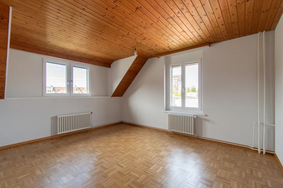 Charmante 4.5-Zimmer-Wohnung an ruhiger, zentraler Lage, Nähe Kantonspital – Foto 7 von 13