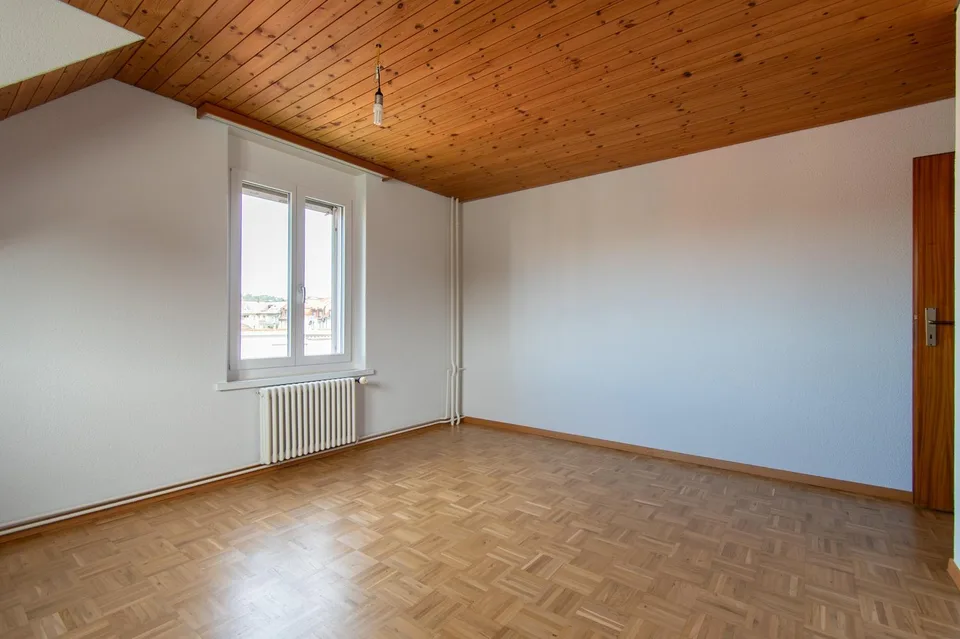 Charmante 4.5-Zimmer-Wohnung an ruhiger, zentraler Lage, Nähe Kantonspital – Foto 8 von 13