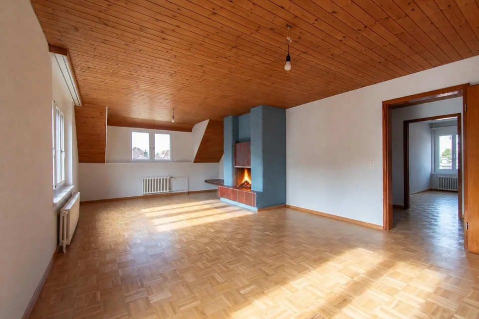 Charmante 4.5-Zimmer-Wohnung an ruhiger, zentraler Lage, Nähe Kantonspital – Foto 2 von 13