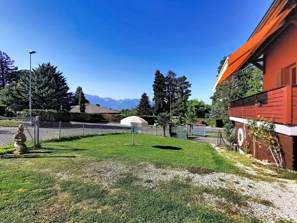 Au coeur du village avec grand jardin ! – foto 16 di 17