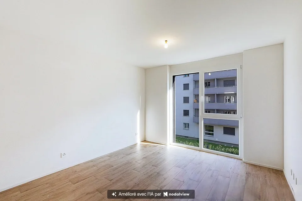 Elegantes 3.5-Zimmer-Wohnung mit Loggia, nur zwei Schritte vom Bahnhof entfernt – Foto 4 von 8