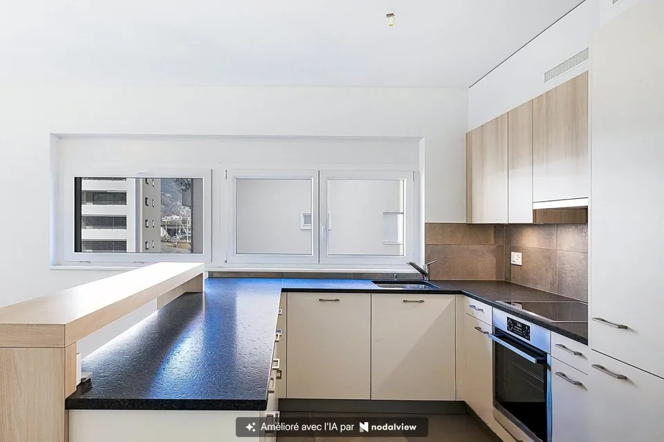 Elegantes 3.5-Zimmer-Wohnung mit Loggia, nur zwei Schritte vom Bahnhof entfernt – Foto 2 von 8