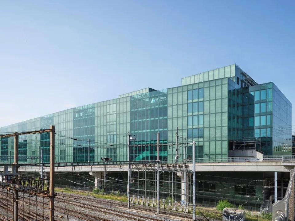 Renovated office and educational spaces at SBB train station – photo 9 of 9