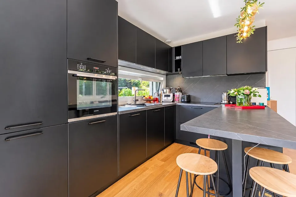 Exklusiv - Chêne-Bougeries - Elegantes Duplex mit 4 Zimmern und privatem Garten von 308 m² – Foto 4 von 13